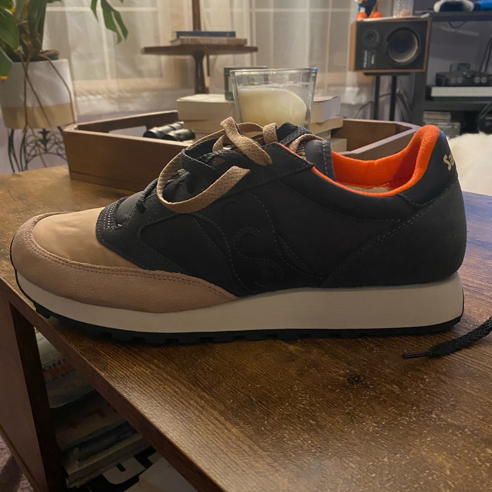Saucony jazz sneakers